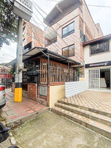 Apartaestudio en arriendo Antioquia Medellín La Colina 40 m2 Habitaciones 1 Baños 1 Garajes 0 Precio $1300000