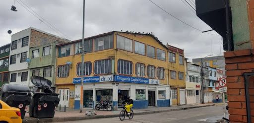 Casa en venta Cundinamarca Bogotá Quiroga Central 452 m2 Habitaciones 7 Baños 6 Garajes 2 Precio $700000000