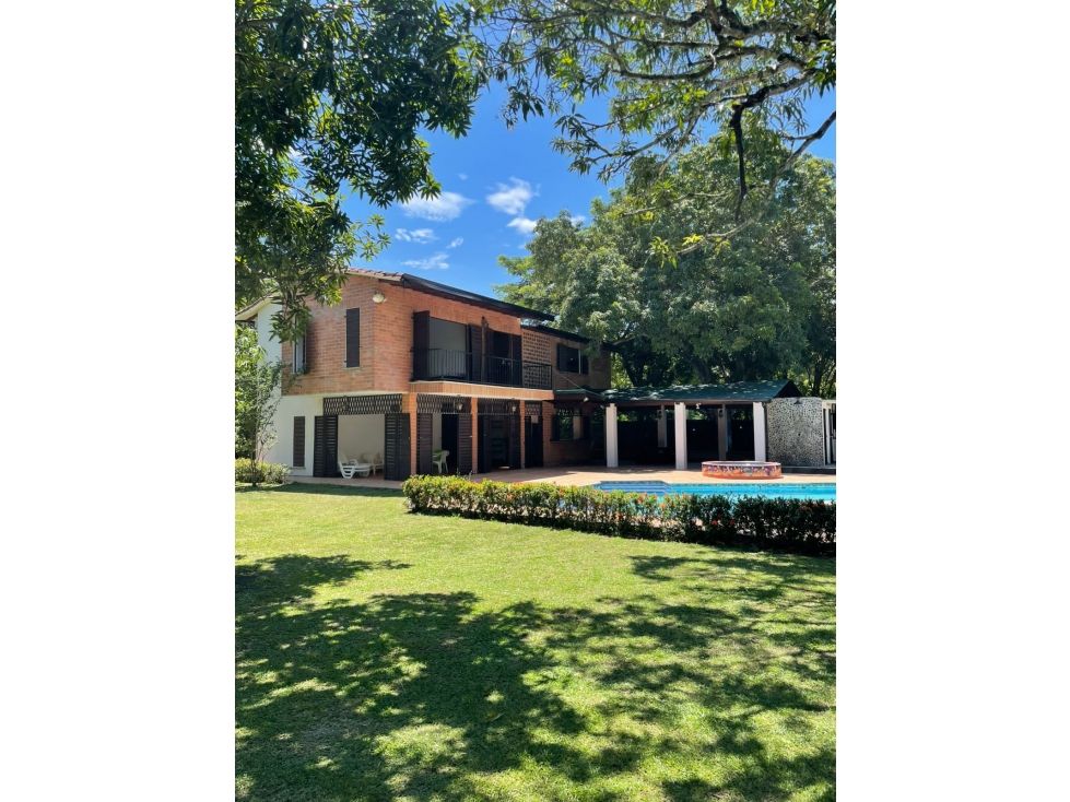 Casa Campestre en venta Antioquia Santafé De Antioquia Santafé De Antioquia 200 m2 Habitaciones 4 Baños 4 Garajes 2 Precio $1100000000