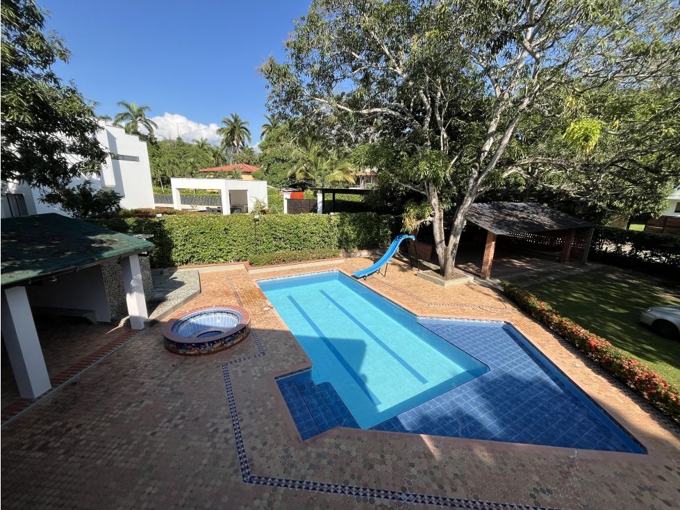 Casa Campestre en venta Antioquia Santafé De Antioquia Santafé De Antioquia 200 m2 Habitaciones 4 Baños 4 Garajes 2 Precio $995000000