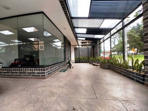 Local en arriendo Cundinamarca Bogotá Quinta Paredes 100 m2 Habitaciones 0 Baños 2 Garajes 0 Precio $6800000