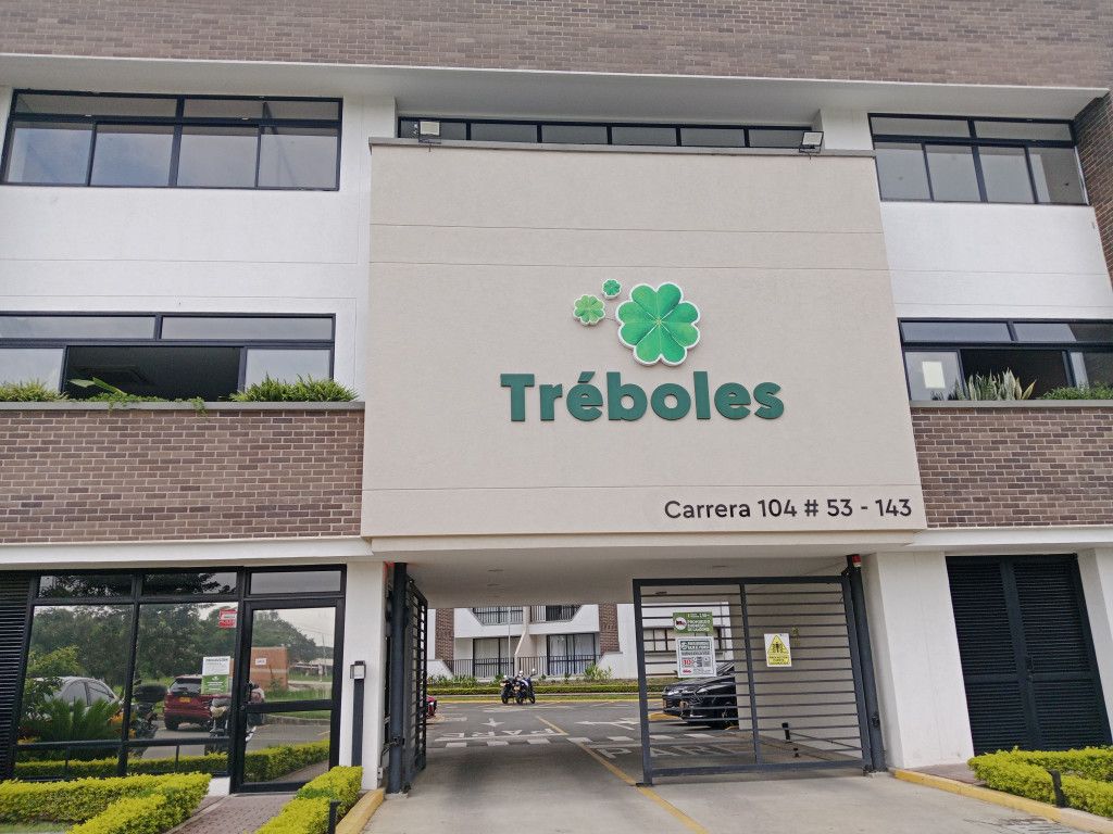 Apartamento en arriendo Valle Del Cauca Cali Urbanización Ciudad Jardín 80 m2 Habitaciones 2 Baños 2 Garajes 1 Precio $2700000