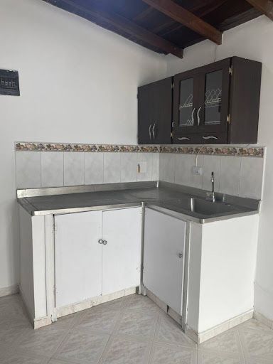 Apartaestudio en arriendo Antioquia Itagüí Centro 38 m2 Habitaciones 1 Baños 1 Garajes 0 Precio $1300000