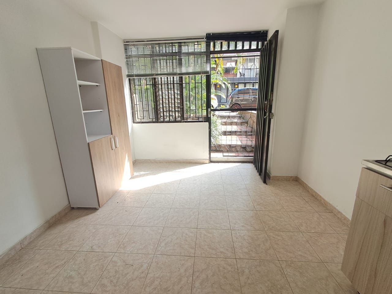 Apartamento en arriendo Antioquia Medellín Miravalle 18 m2 Habitaciones 1 Baños 1 Garajes 0 Precio $950000