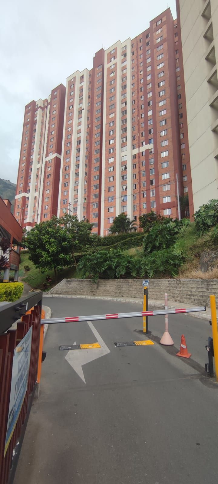 Apartamento en venta Antioquia Bello El Mirador 54 m2 Habitaciones 2 Baños 3 Garajes 1 Precio $235000000