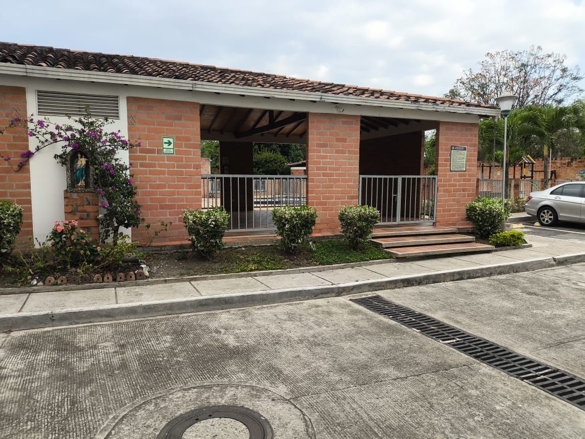 Casa en venta Santander Floridablanca Florida 142 m2 Habitaciones 5 Baños 2 Garajes 1 Precio $600000000
