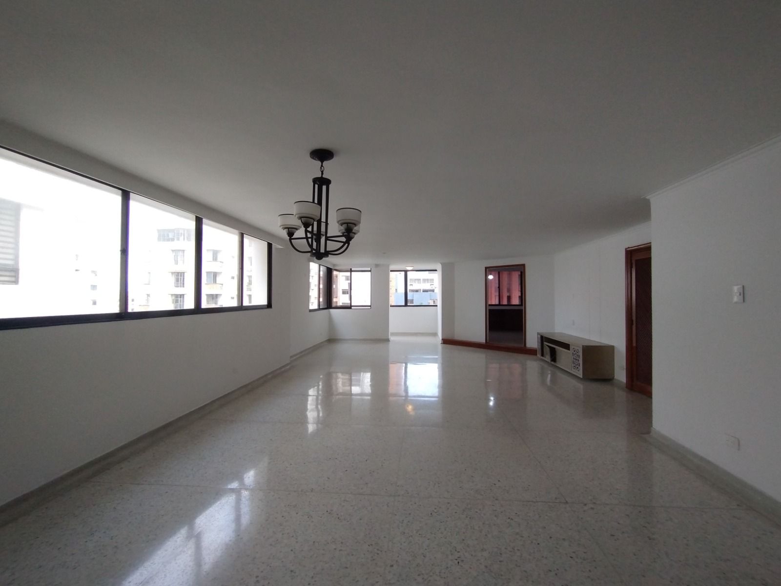 Apartamento en arriendo Atlántico Barranquilla Altos Del Prado 278 m2 Habitaciones 3 Baños 4 Garajes 2 Precio $5000000