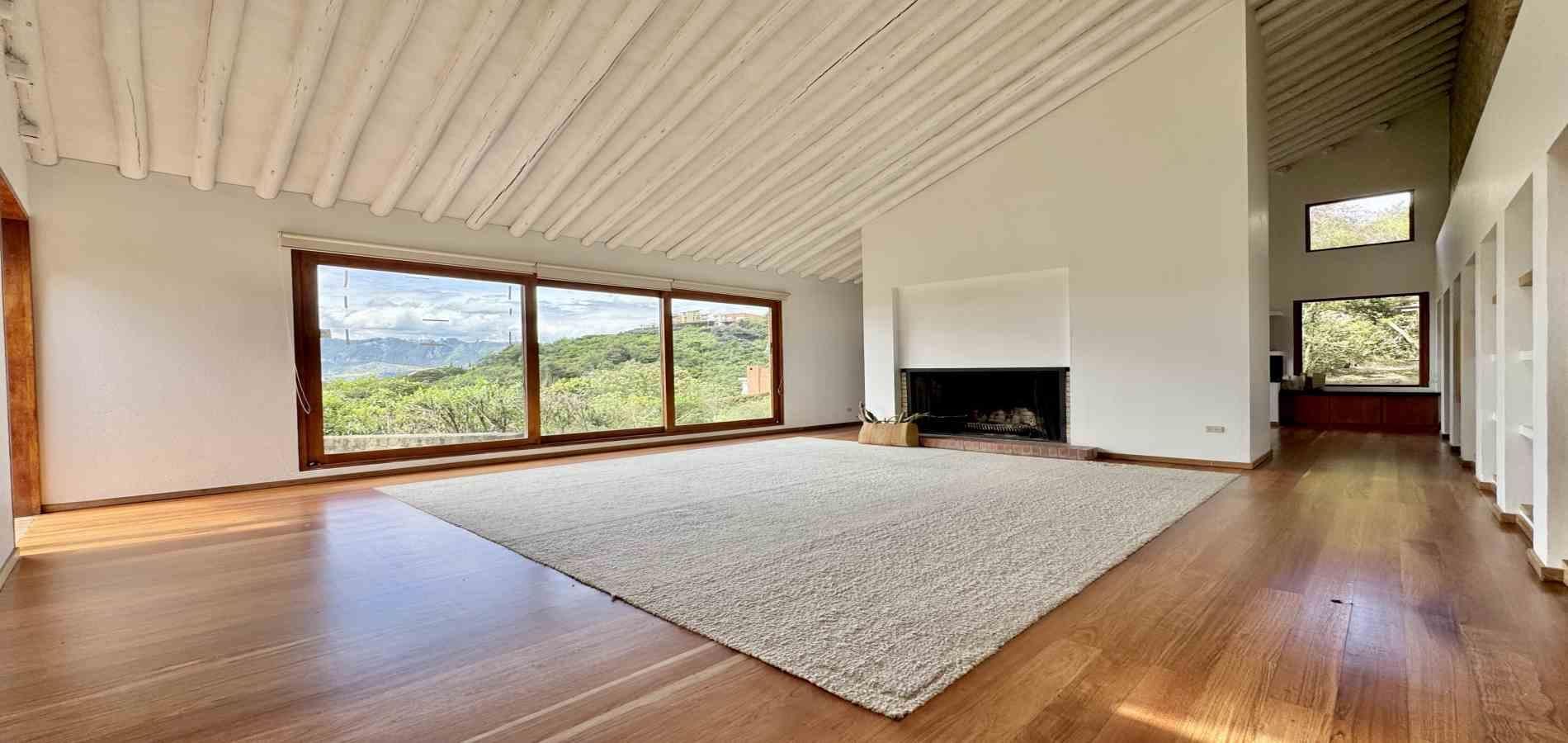 Casa en venta Cundinamarca Sopó Briceno 271 m2 Habitaciones 3 Baños 3 Garajes 8 Precio $1635000000