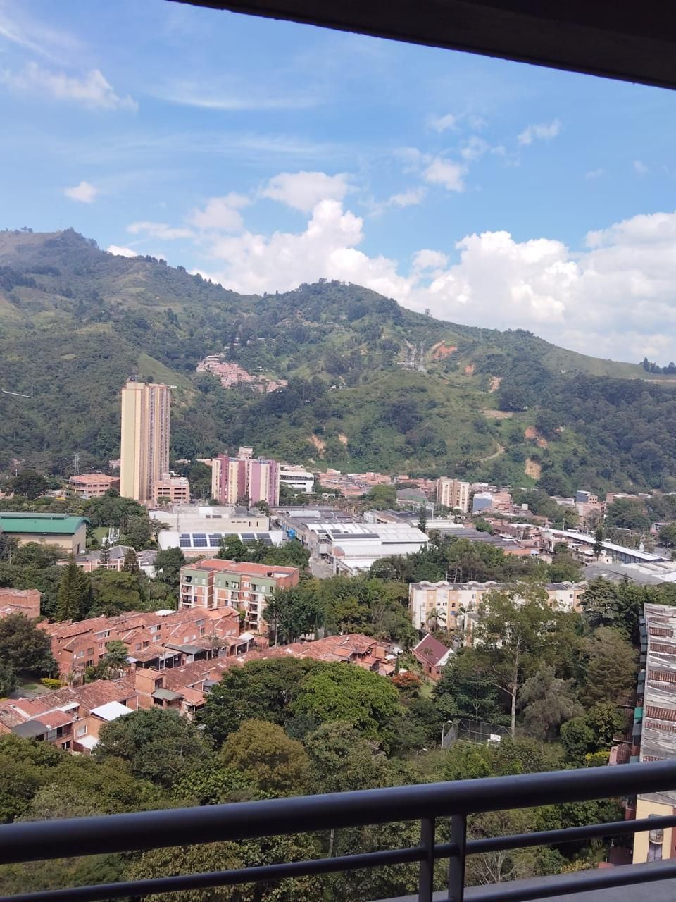 Apartamento en arriendo Antioquia Itagüí Ditaires 70 m2 Habitaciones 3 Baños 2 Garajes 1 Precio $2600000