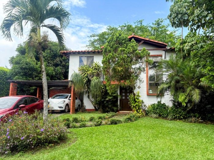 Casa en venta Valle Del Cauca Cali Condominio Solares De Pance 226 m2 Habitaciones 4 Baños 5 Garajes 2 Precio $1500000000