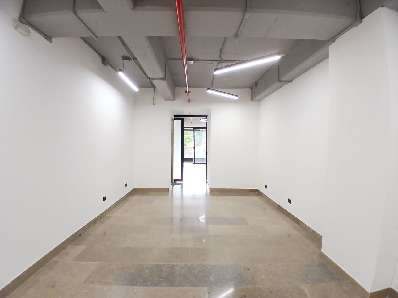 Oficina en arriendo Antioquia Envigado Envigado 64 m2 Habitaciones 0 Baños 1 Garajes 1 Precio $5400000