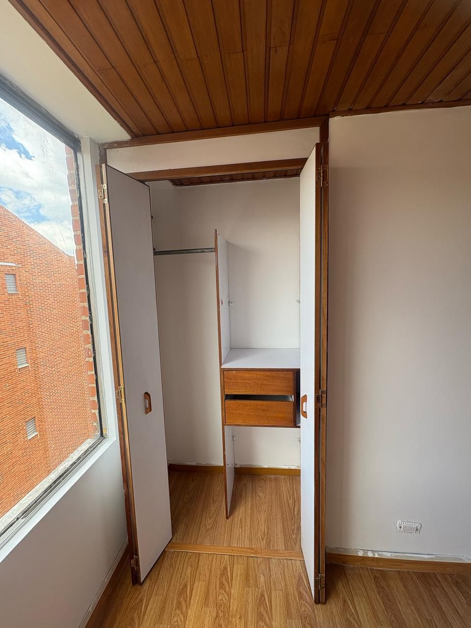 Apartamento en arriendo Cundinamarca Bogotá Cjr Madeiros 48 m2 Habitaciones 1 Baños 1 Garajes 0 Precio $930000