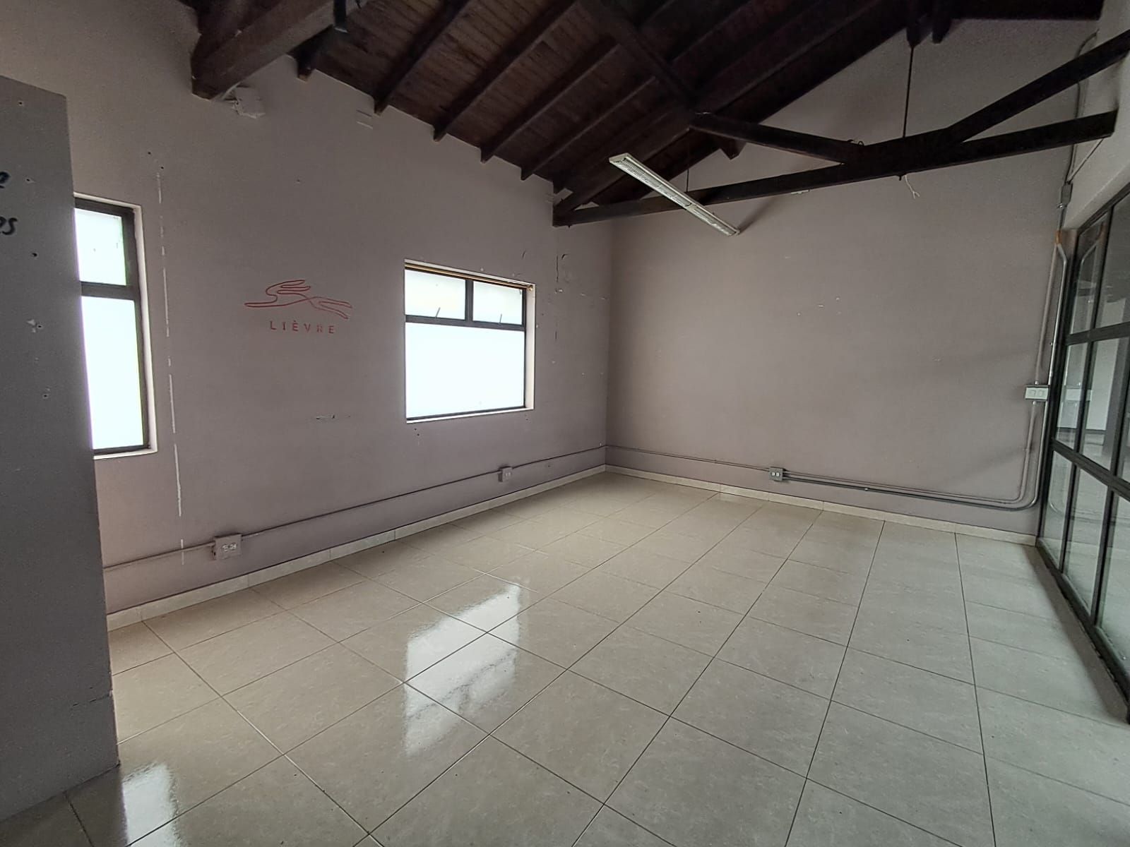 Local en arriendo Antioquia Medellín El Poblado 23 m2 Habitaciones 0 Baños 0 Garajes 0 Precio $2400000
