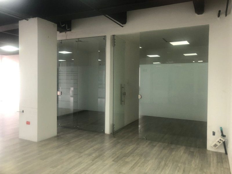 Oficina en arriendo Cundinamarca Bogotá Santa Barbara Central 219 m2 Habitaciones 0 Baños 0 Garajes 5 Precio $13750000