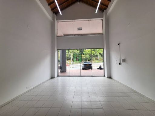 Local en arriendo Antioquia Medellín Colombia 150 m2 Habitaciones 0 Baños 2 Garajes 1 Precio $10000000