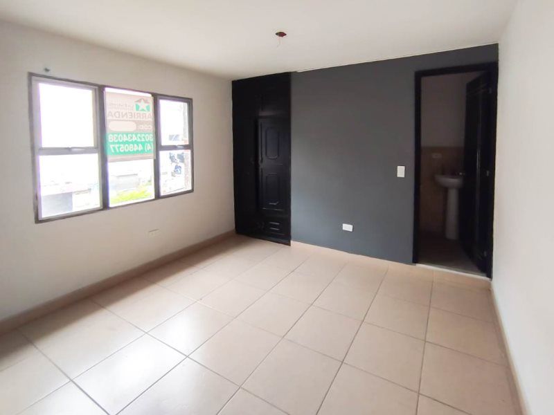 Local en arriendo Antioquia Medellín La Candelaria 25 m2 Habitaciones 0 Baños 1 Garajes 0 Precio $1100000