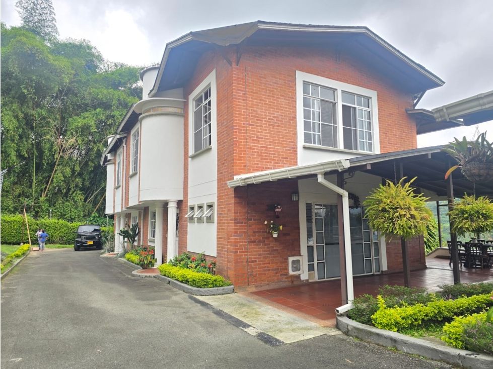 Casa en venta Quindío Armenia Cn El Molino 202 m2 Habitaciones 4 Baños 4 Garajes 2 Precio $890000000