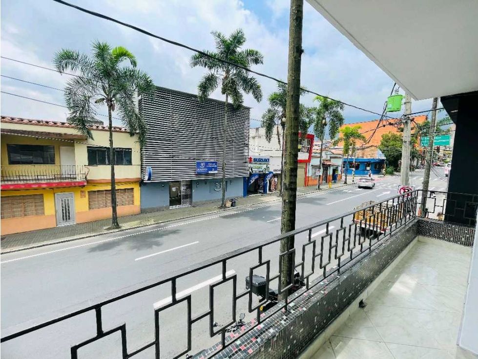 Casa en arriendo Antioquia Envigado Zona Centro 210 m2 Habitaciones 7 Baños 3 Garajes 0 Precio $4000000