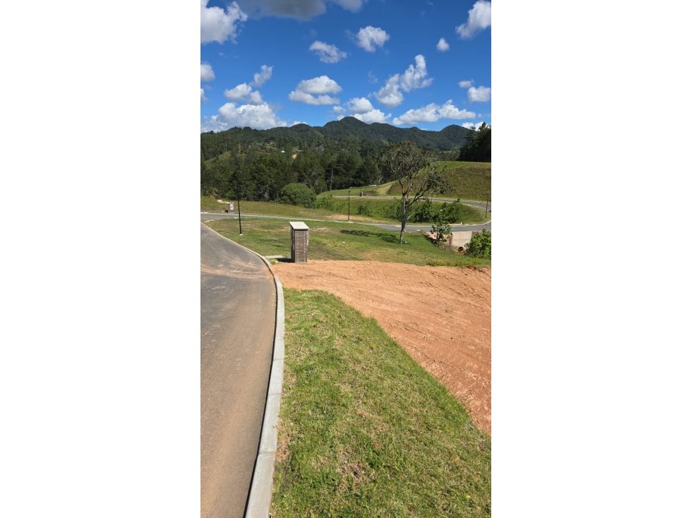 Lote en venta Antioquia El Retiro El Retiro 1315 m2 Habitaciones 0 Baños 0 Garajes 0 Precio $390000000