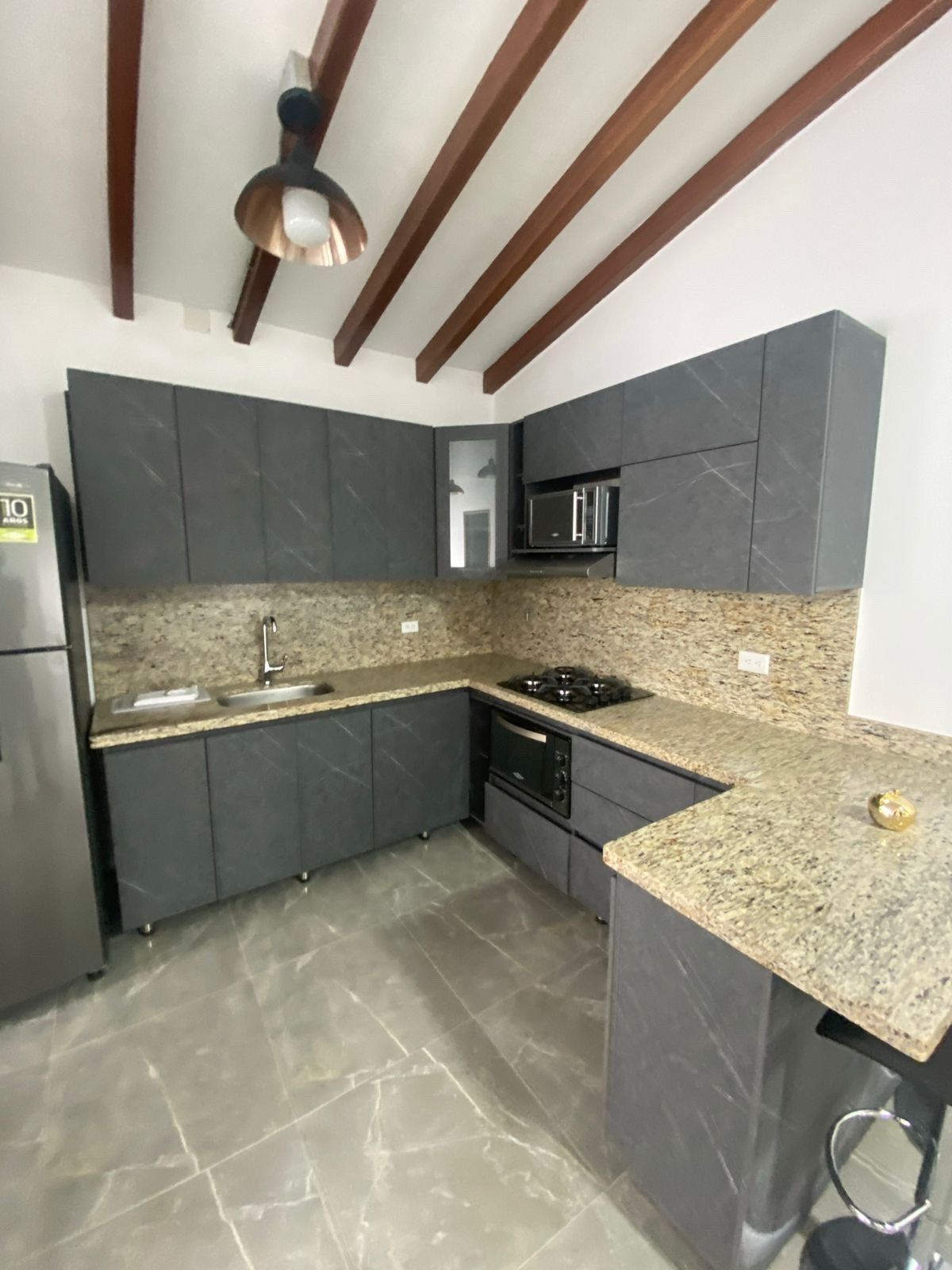 Apartamento en arriendo Antioquia Medellín Lorena 77 m2 Habitaciones 2 Baños 2 Garajes 0 Precio $2500000