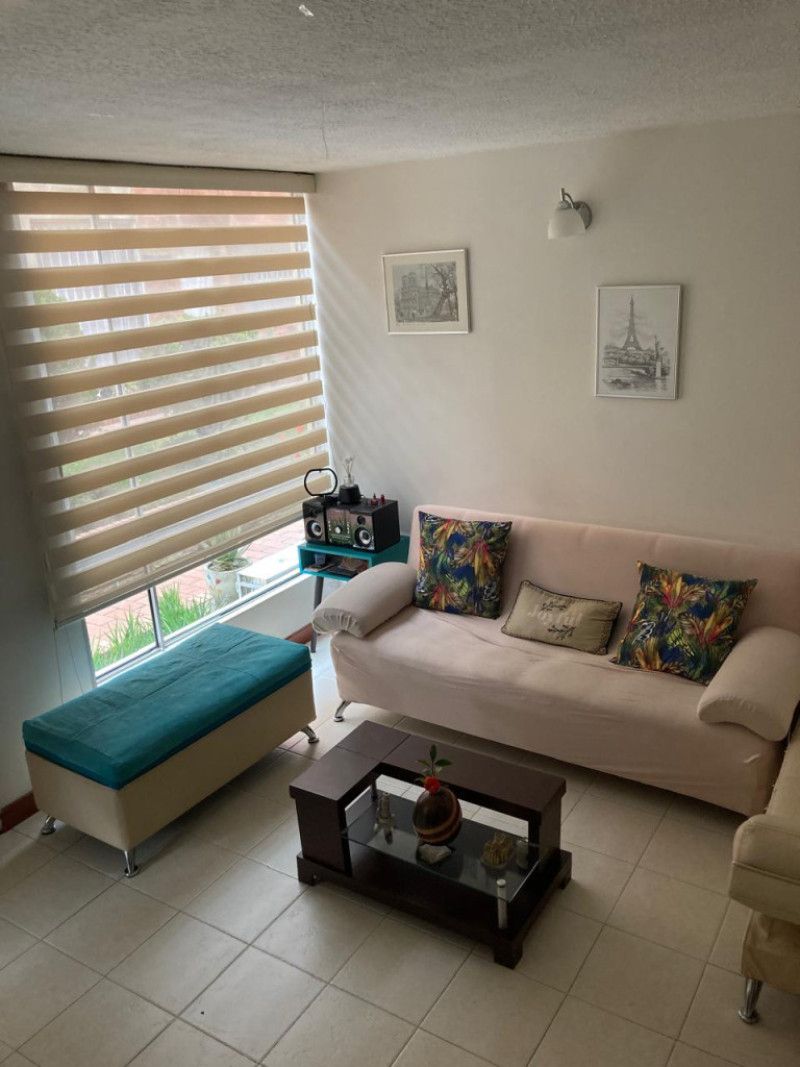 Casa en venta Cundinamarca Bogotá Cr Redil De Castilla Et I 69 m2 Habitaciones 3 Baños 2 Garajes 1 Precio $360000000