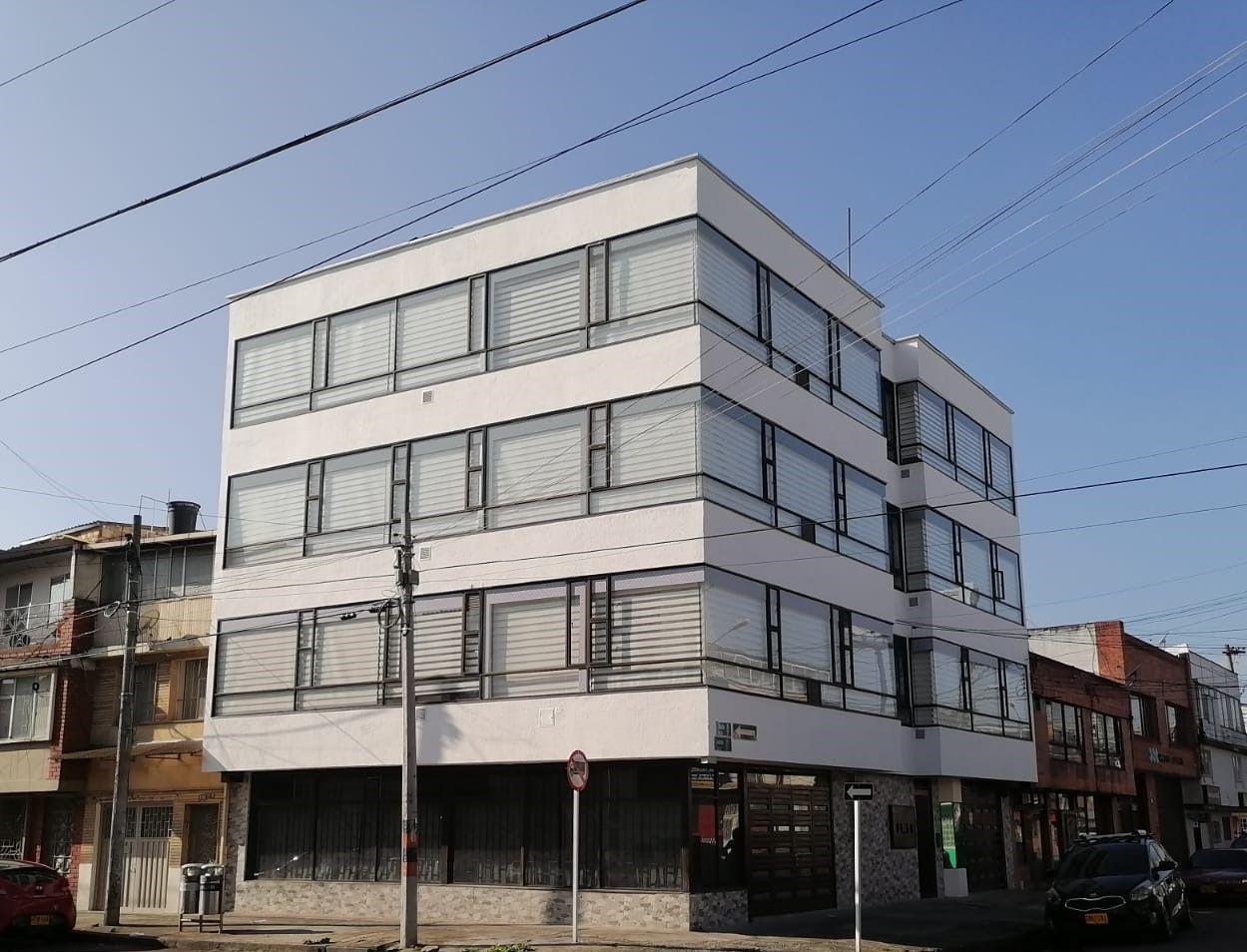 Edificio en venta Cundinamarca Bogotá Santa Sofía 650 m2 Habitaciones 6 Baños 6 Garajes 1 Precio $2900000000