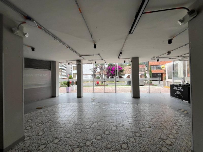 Local en arriendo Cundinamarca Bogotá Santa Barbara Central 148 m2 Habitaciones 0 Baños 0 Garajes 0 Precio $14000000