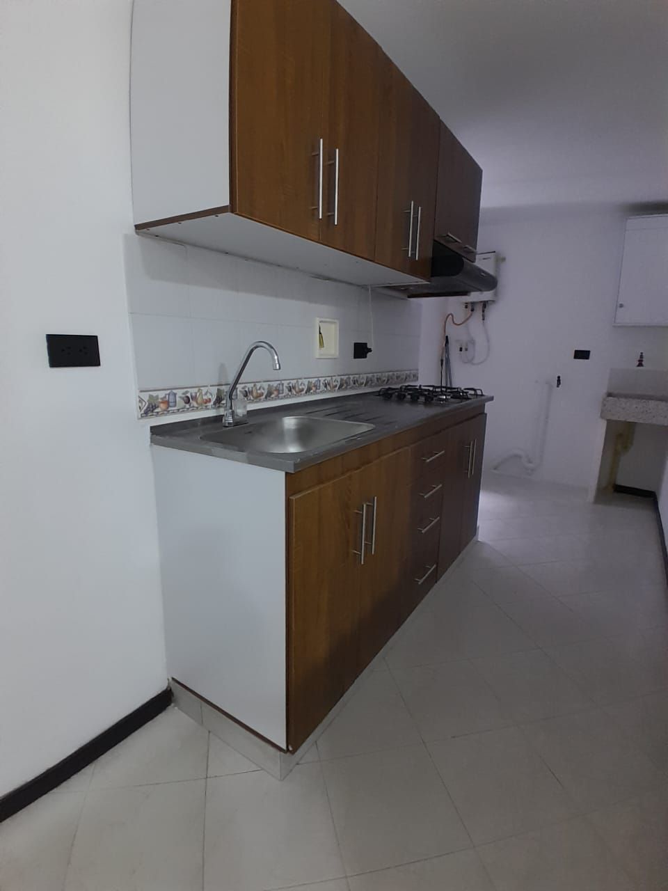 Apartamento en arriendo Antioquia Medellín Castropol 65 m2 Habitaciones 3 Baños 2 Garajes 1 Precio $2500000