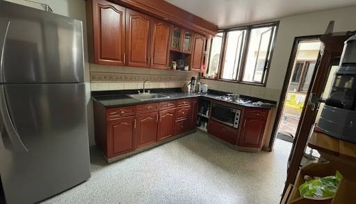 Casa en arriendo Antioquia Medellín Suramericana 250 m2 Habitaciones 6 Baños 4 Garajes 3 Precio $5800000