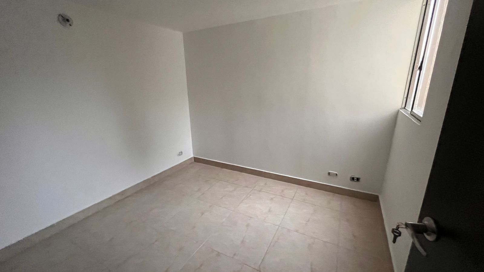 Apartamento en arriendo Antioquia Medellín La Hondonada 56 m2 Habitaciones 3 Baños 2 Garajes 1 Precio $2300000