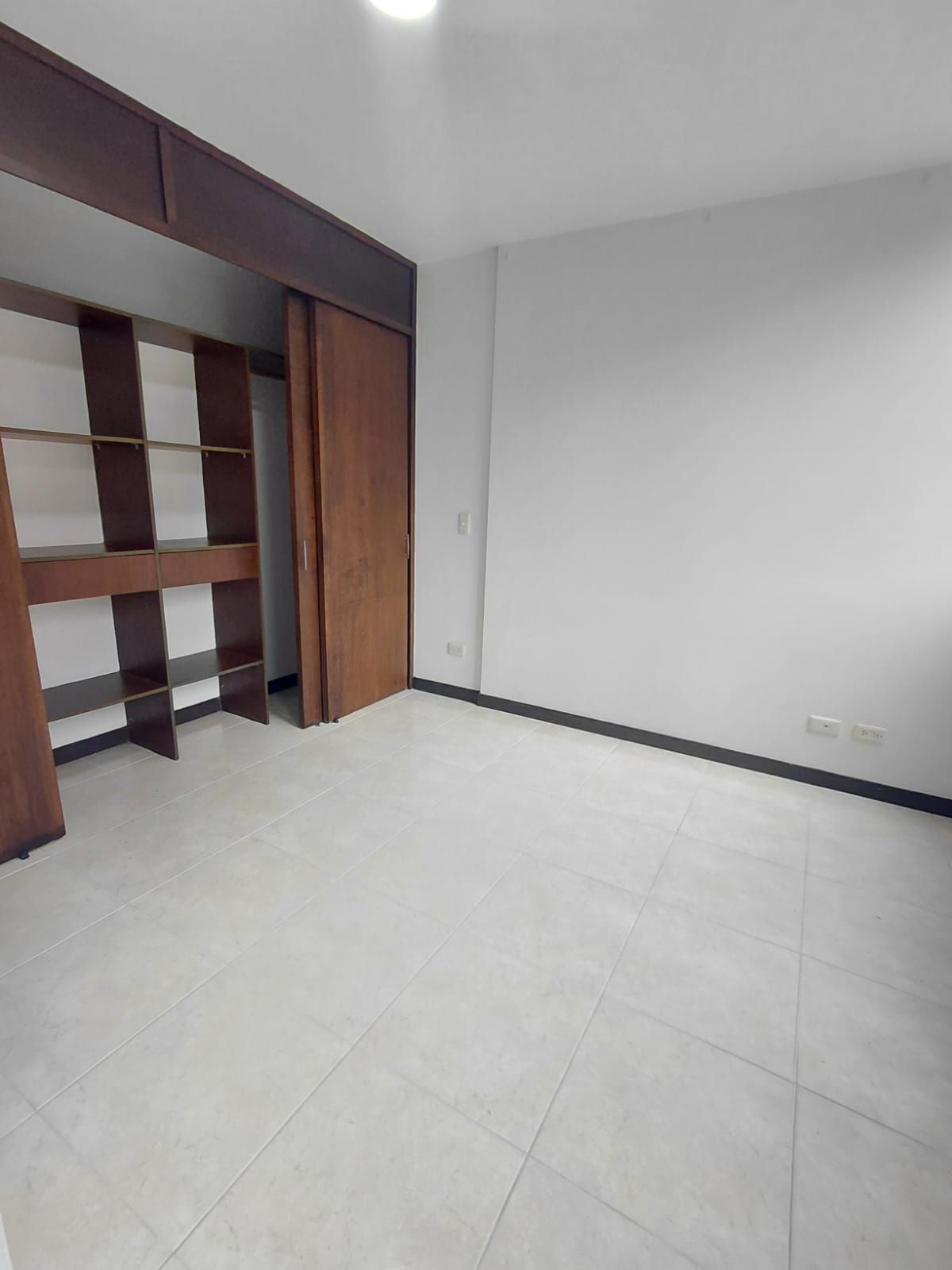 Apartamento en arriendo Antioquia Envigado El Chinguí 85 m2 Habitaciones 3 Baños 2 Garajes 1 Precio $3400000