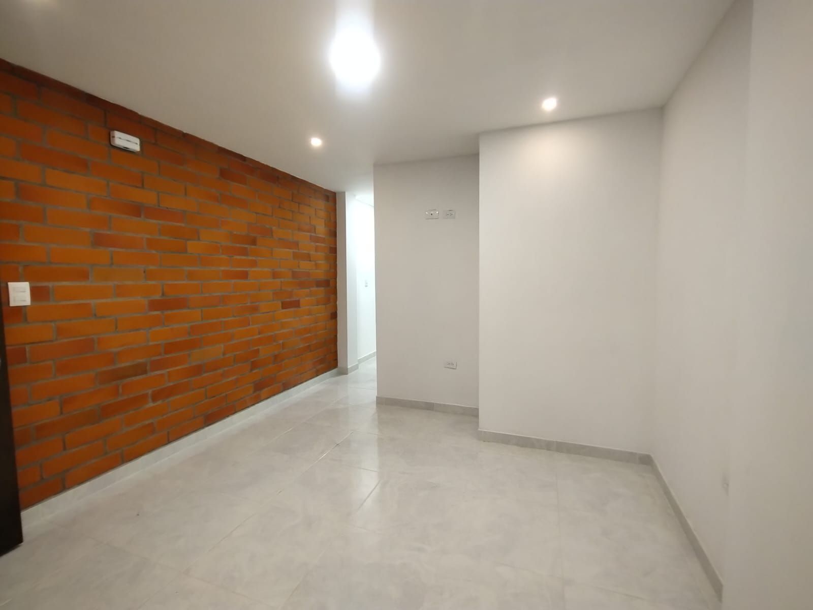Apartamento en arriendo Antioquia Sabaneta Holanda 60 m2 Habitaciones 2 Baños 2 Garajes 0 Precio $1750000