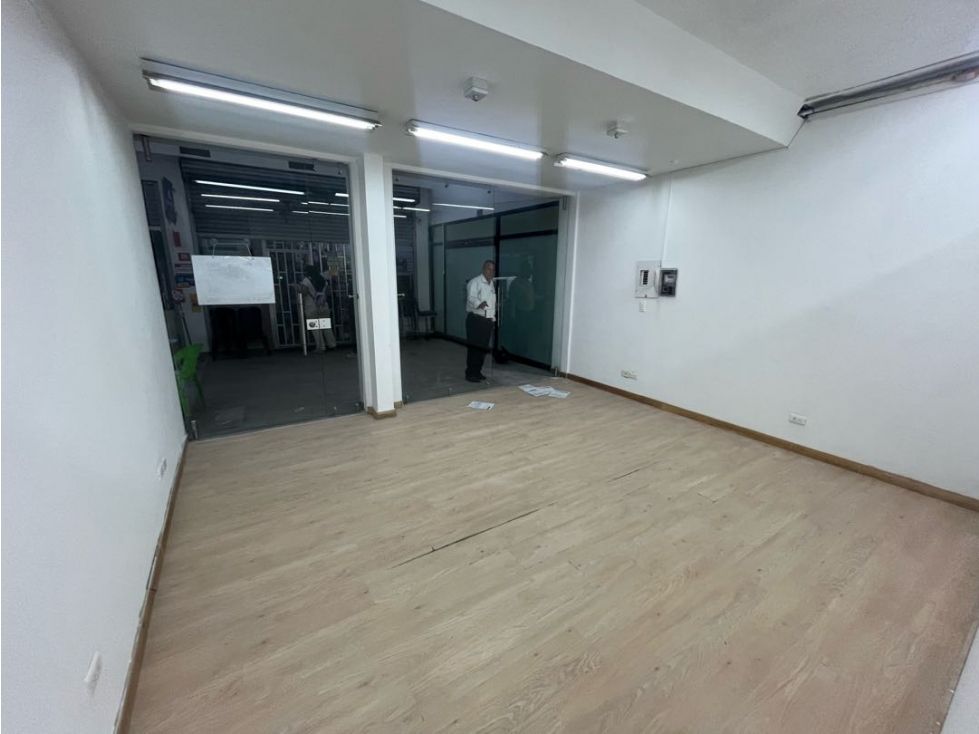 Local en arriendo Antioquia Itagüí Itagüí 40 m2 Habitaciones 0 Baños 1 Garajes 1 Precio $2500000
