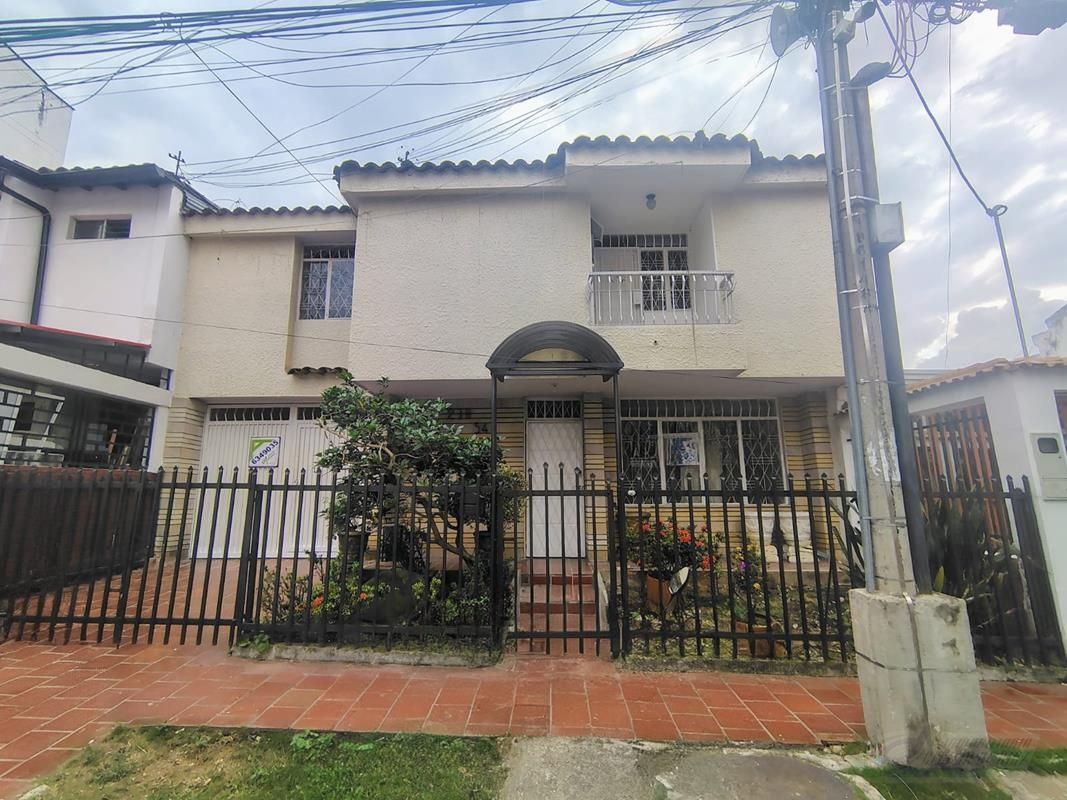 Casa en arriendo Santander Bucaramanga Provenza 250 m2 Habitaciones 4 Baños 3 Garajes 1 Precio $3400000
