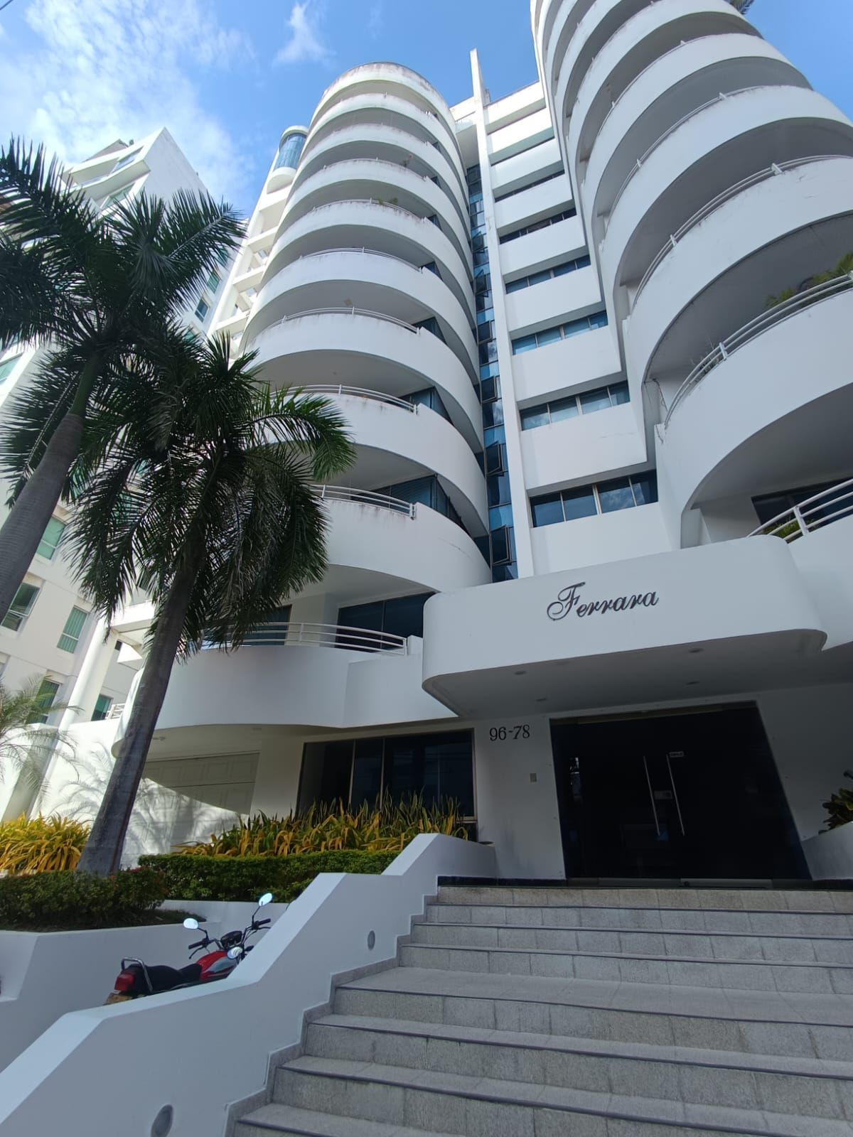 Apartamento en arriendo o venta Atlántico Barranquilla Altos Del Limon 179 m2 Habitaciones 3 Baños 5 Garajes 2 Precio venta $995000000 Precio arriendo $8151000
