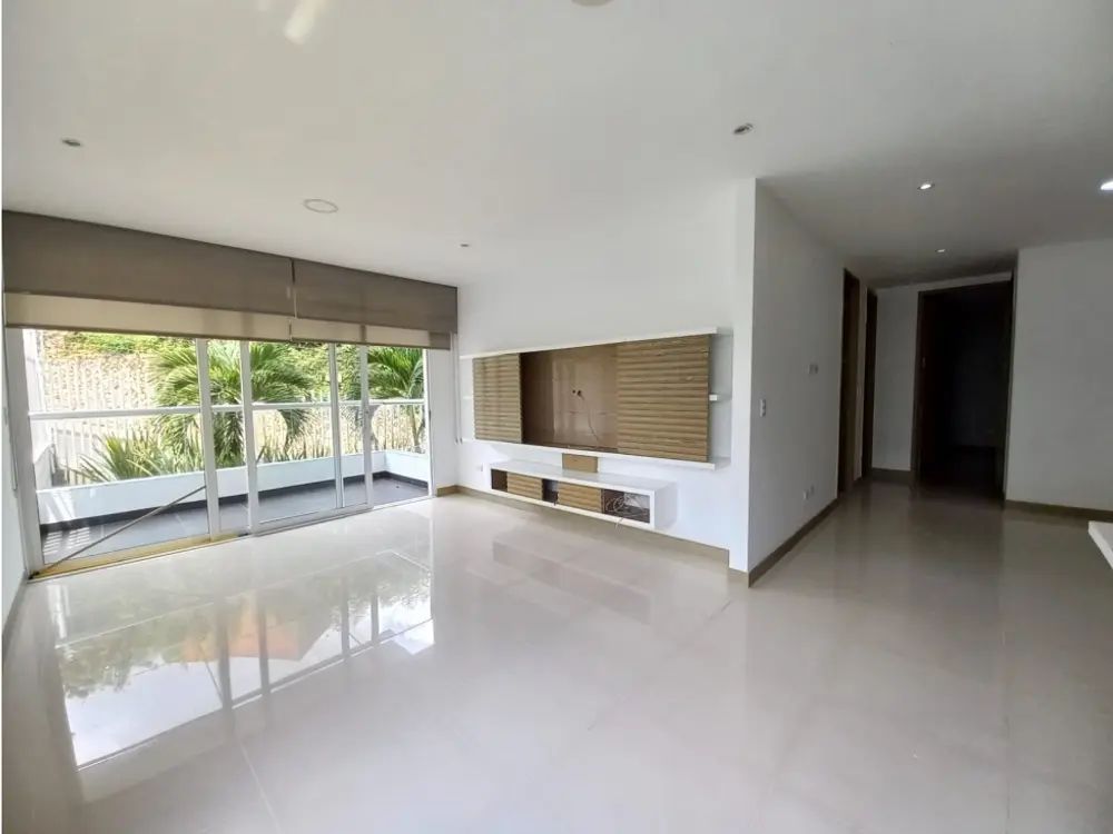 Apartamento en arriendo Valle Del Cauca Cali San Pedro 122 m2 Habitaciones 3 Baños 4 Garajes 2 Precio $2600000