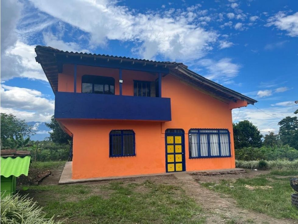 Finca en venta Quindío Circasia Circasia 200 m2 Habitaciones 3 Baños 2 Garajes 3 Precio $970000000