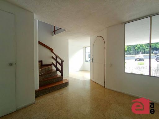 Casa en arriendo Antioquia Envigado Bosques De Carlos 150 m2 Habitaciones 3 Baños 4 Garajes 1 Precio $4000000