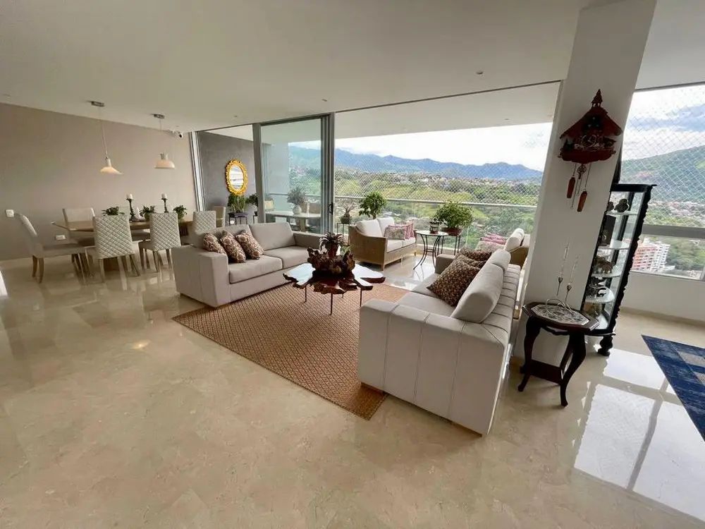 Apartamento en arriendo Valle Del Cauca Cali San Pedro 200 m2 Habitaciones 5 Baños 4 Garajes 3 Precio $4600000