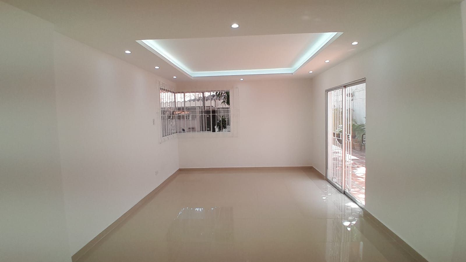 Casa en arriendo Atlántico Barranquilla Villa Santos 250 m2 Habitaciones 3 Baños 3 Garajes 2 Precio $6550000