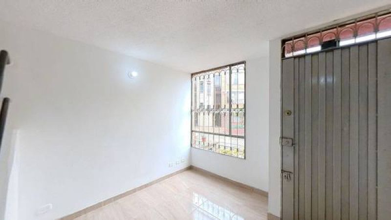 Casa en venta Cundinamarca Bogotá Rodesia 73 m2 Habitaciones 3 Baños 2 Garajes 0 Precio $245000000