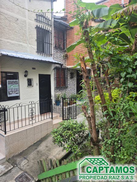 Casa en arriendo Antioquia Medellín Miraflores 110 m2 Habitaciones 3 Baños 2 Garajes 0 Precio $1600000