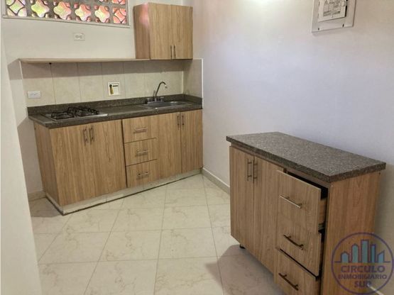 Apartaestudio en arriendo Antioquia Envigado Los Naranjos 45 m2 Habitaciones 1 Baños 1 Garajes 0 Precio $1200000