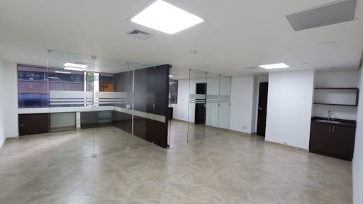 Oficina en venta Antioquia Medellín Villa Carlota 60 m2 Habitaciones 0 Baños 2 Garajes 1 Precio $400000000