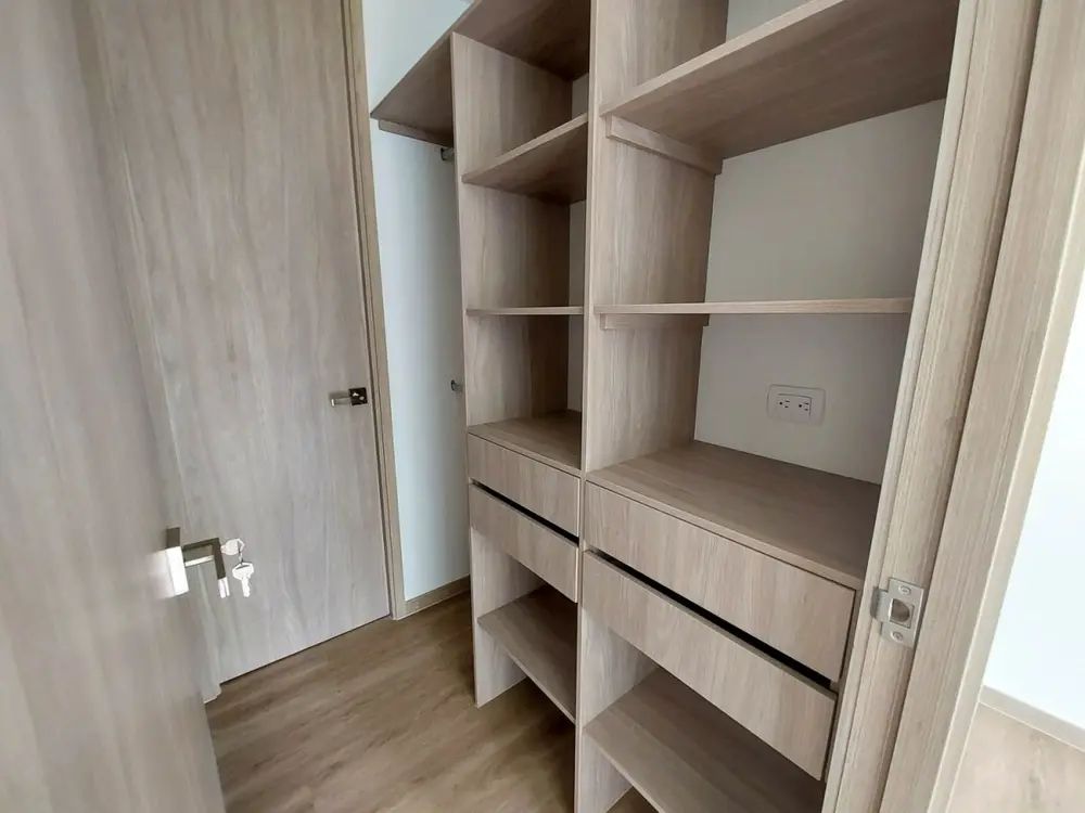 Apartamento en arriendo Antioquia Rionegro Cuatro Esquinas 98 m2 Habitaciones 2 Baños 3 Garajes 1 Precio $3200000