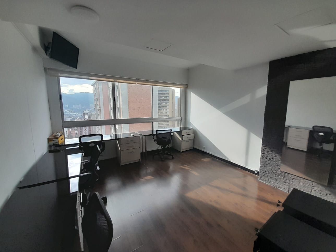 Oficina en arriendo Antioquia Medellín Altos Del Poblado 60 m2 Habitaciones 0 Baños 2 Garajes 1 Precio $5700000