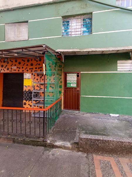 Apartaestudio en arriendo Antioquia Medellín Miravalle 40 m2 Habitaciones 1 Baños 1 Garajes 0 Precio $1200000