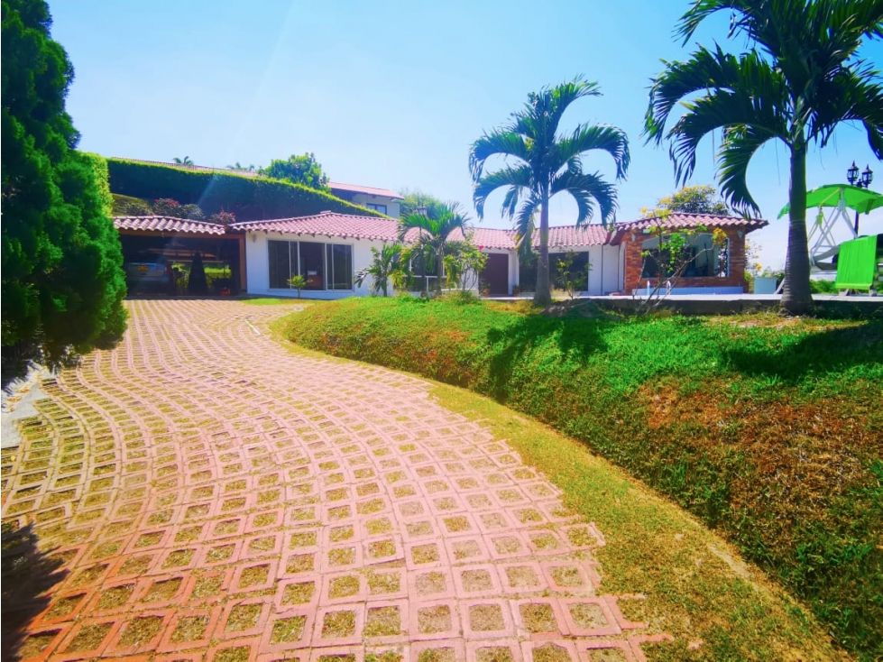 Casa Campestre en arriendo Caldas Manizales Los Laureles 2000 m2 Habitaciones 4 Baños 4 Garajes 1 Precio $7500000