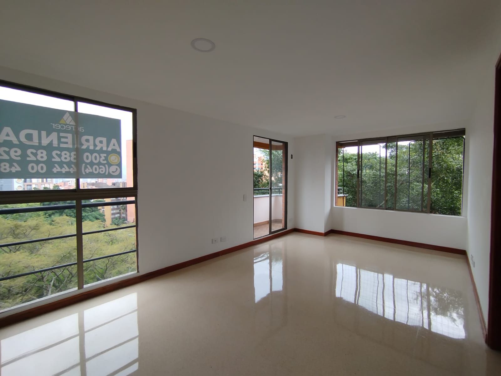 Apartaestudio en arriendo Antioquia Medellín Laureles 45 m2 Habitaciones 1 Baños 2 Garajes 1 Precio $2700000