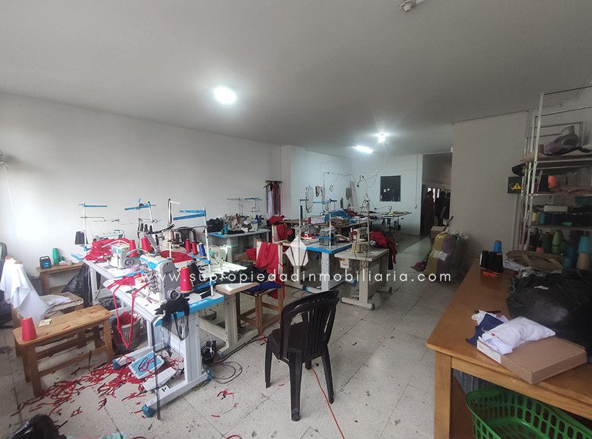 Bodega en arriendo Antioquia Medellín La America 170 m2 Habitaciones 0 Baños 3 Garajes 0 Precio $3800000